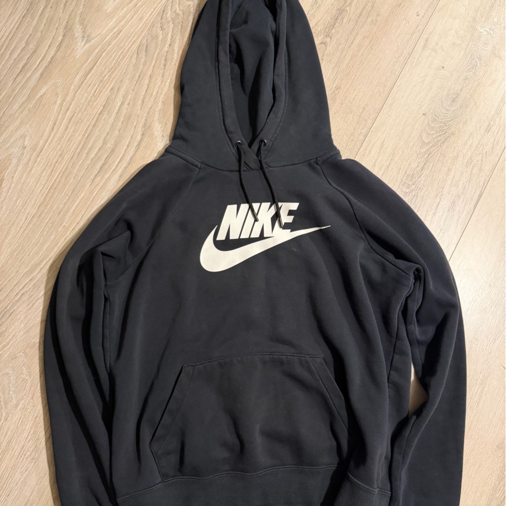 Nike‎ Classic Black Sweatshirt